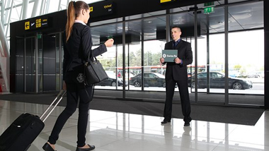 Transfer Privati con autovetture vip, executive ed economy. Merdeces E220, Audi A6, Ford Mondeo, Volkswagen Passat.