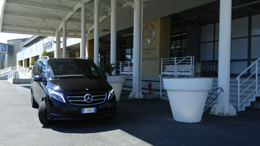 Transfer Privati con autovetture vip, executive ed economy. Merdeces E220, Audi A6, Ford Mondeo, Volkswagen Passat.